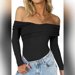 NWT CSDAJIO Off The Shoulder Long Sleeve Ribbed Fitted Top, Small